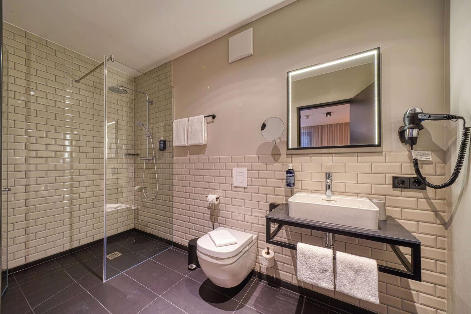 Vienna House Easy By Wyndham Bonn City Zewnętrze zdjęcie